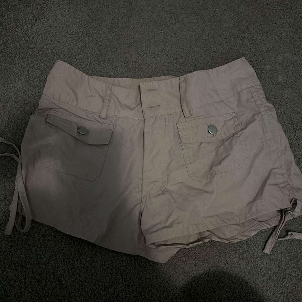 Tan cargo short